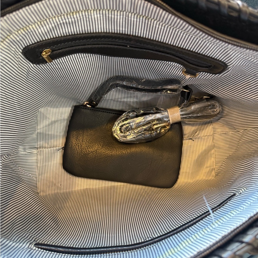 Le Miel 2-in-1 Black Vegan Leather Tote Bag – NWT PETA Approved - Picture 5 of 8